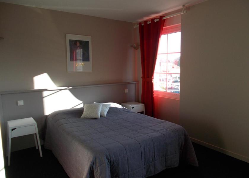 Bourgogne-Franche-Comte Le Creusot Double Room with Private Bathroom