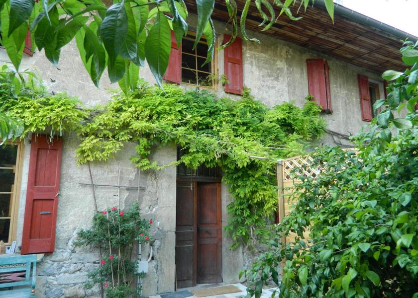 Auvergne-Rhone-Alpes Chambery entrance
