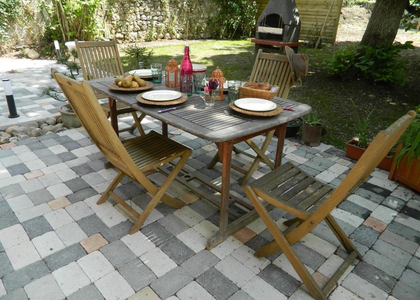 Auvergne-Rhone-Alpes Chambery food and beverages