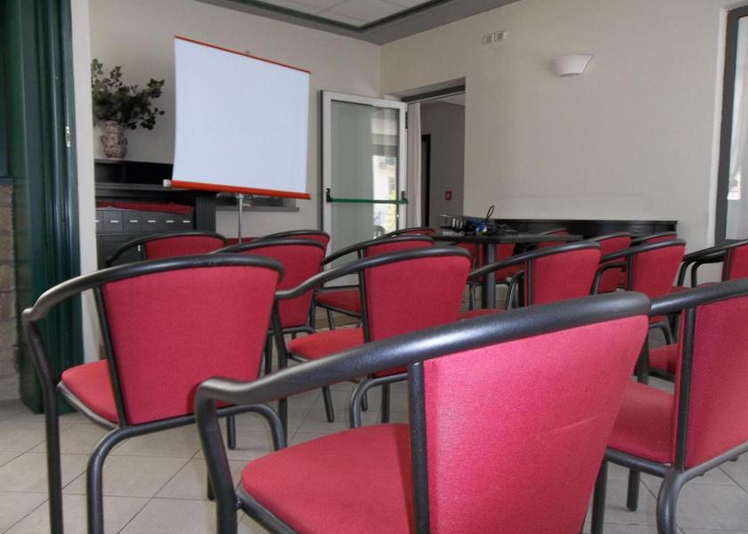 Tuscany Capraia e Limite business center