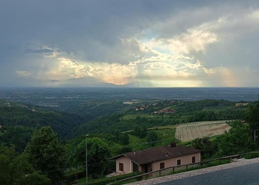 Piedmont Belvedere Langhe swimming pool