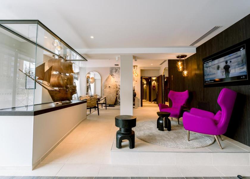 lobby