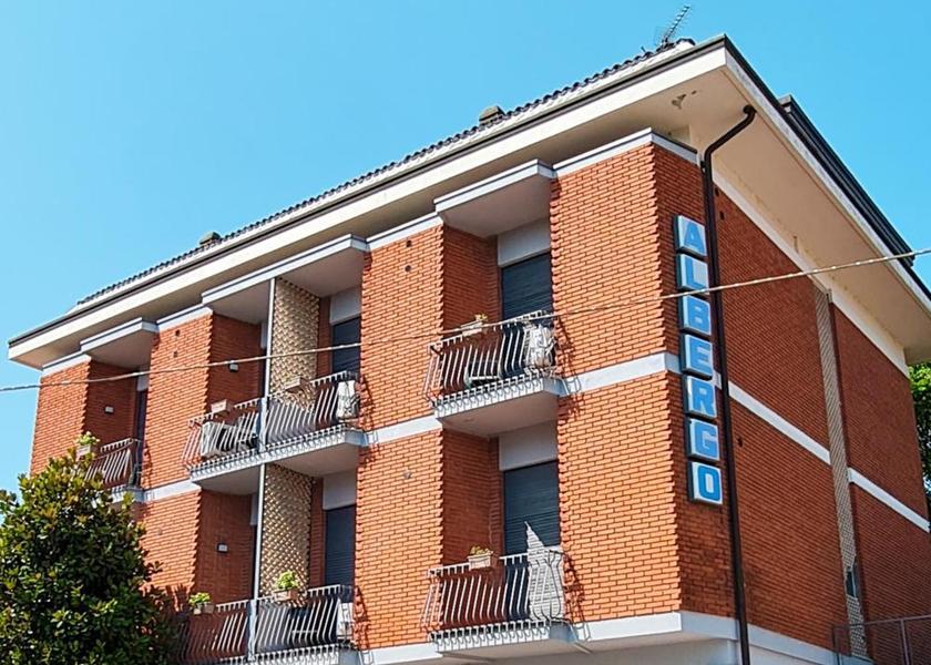 Lombardy Curtatone entrance