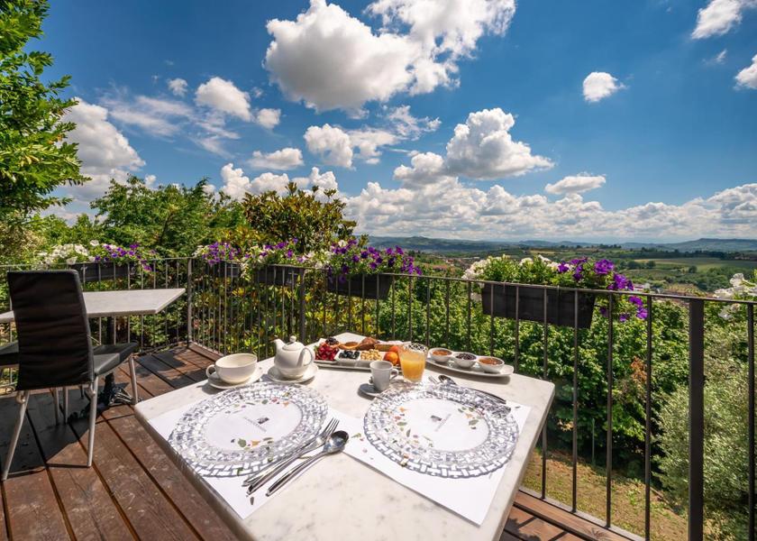 Piedmont Guarene balcony/terrace