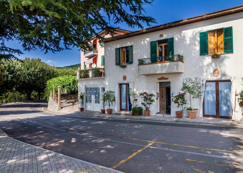 Tuscany Monterotondo Marittimo exterior view