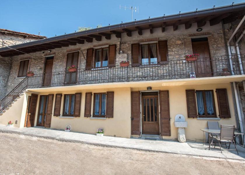 Lombardy Tavernerio balcony/terrace