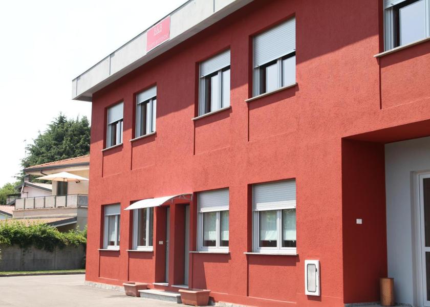 Lombardy Tavernerio entrance