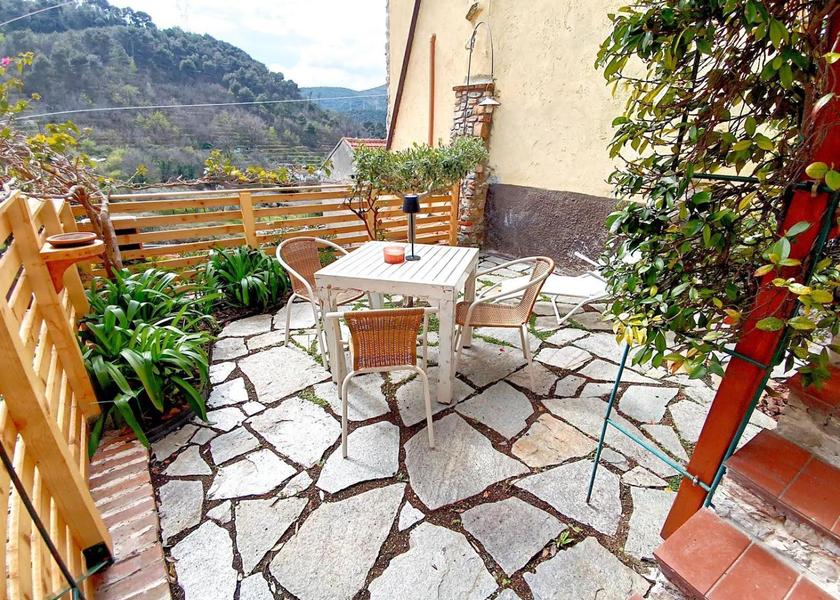 Liguria Tovo San Giacomo garden