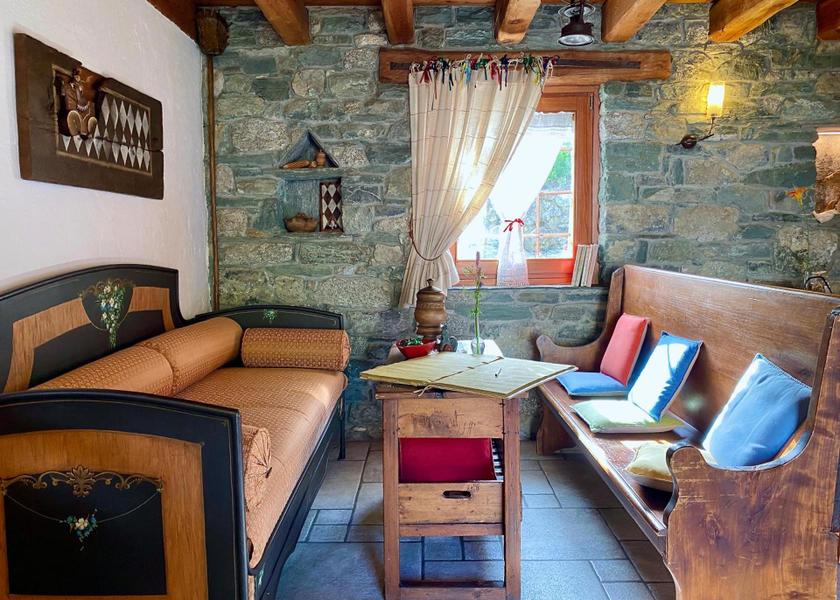 shared lounge/tv area