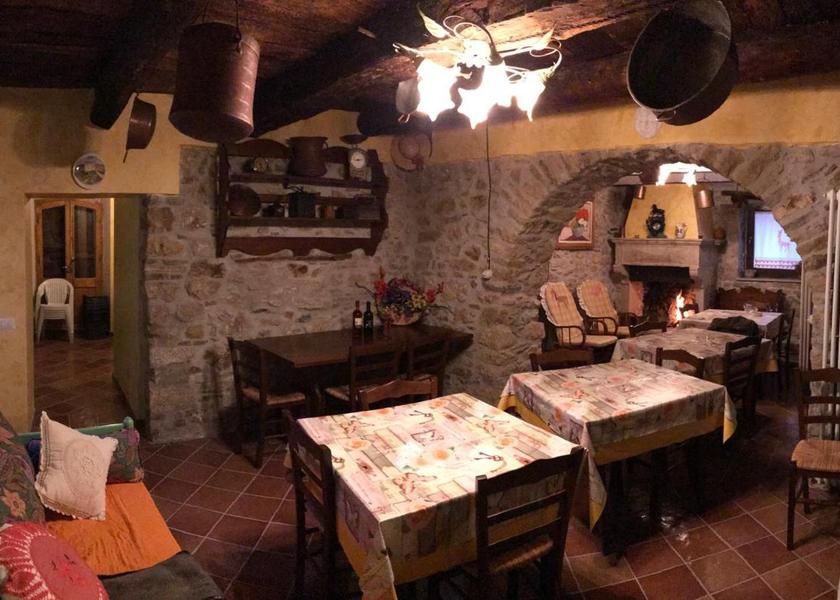 shared lounge/tv area