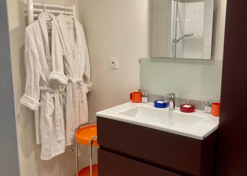 Pays de la Loire Angrie King or Twin Room with Private Bathroom