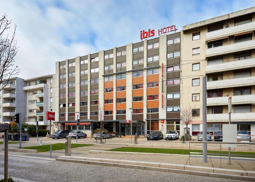 Auvergne-Rhone-Alpes Ambilly exterior view