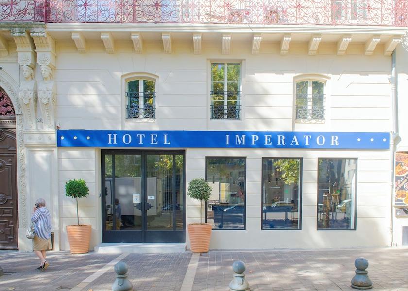 Occitanie Béziers Front of property