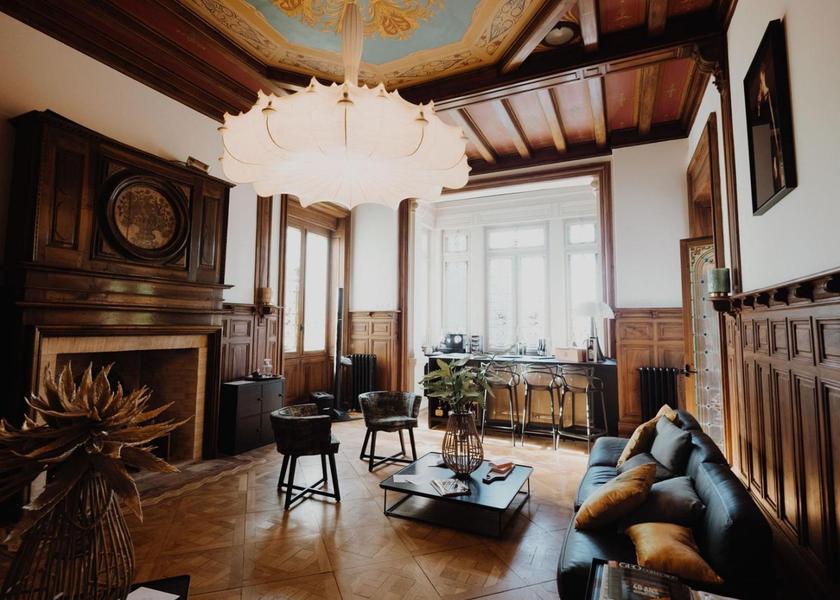 Occitanie Béziers shared lounge/tv area