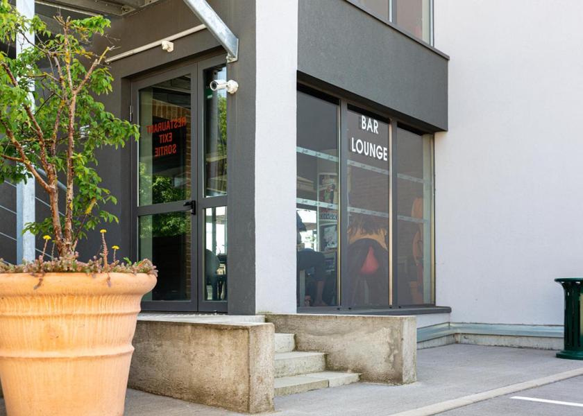 Grand Est Laxou entrance