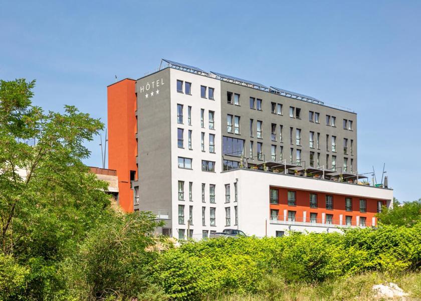 Grand Est Laxou entrance