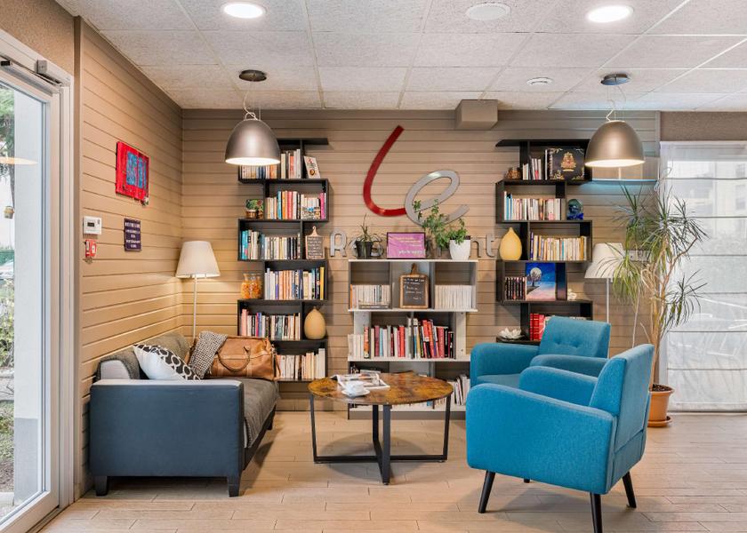 Auvergne-Rhone-Alpes Ferney-Voltaire bar