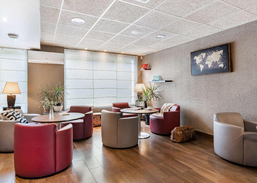 Auvergne-Rhone-Alpes Ferney-Voltaire bar