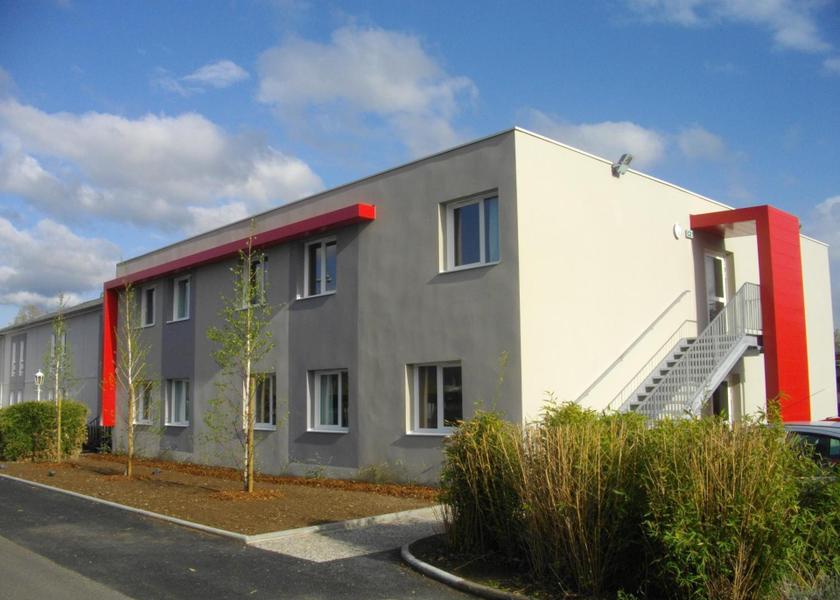 Auvergne-Rhone-Alpes Issoire entrance