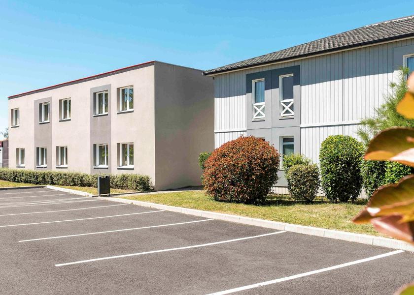 Auvergne-Rhone-Alpes Issoire exterior view