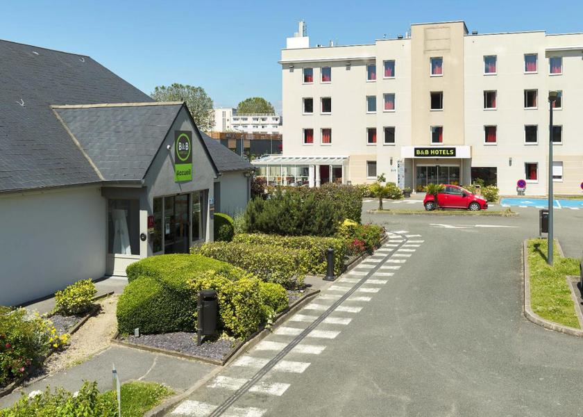 Ile-de-France Saint-Witz entrance