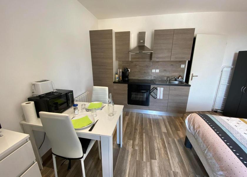 Auvergne-Rhone-Alpes Bourg-en-Bresse Deluxe Studio