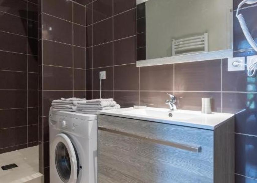 Auvergne-Rhone-Alpes Bourg-en-Bresse Deluxe Studio