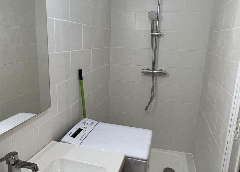 Var La Seyne-sur-Mer bathroom