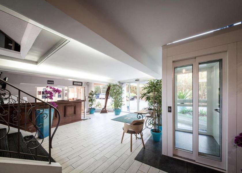 Provence-Alpes-Côte d'Azur La Ciotat Lobby