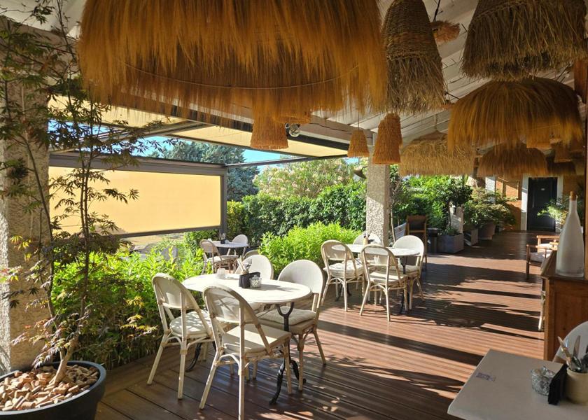 Occitanie Uzès garden