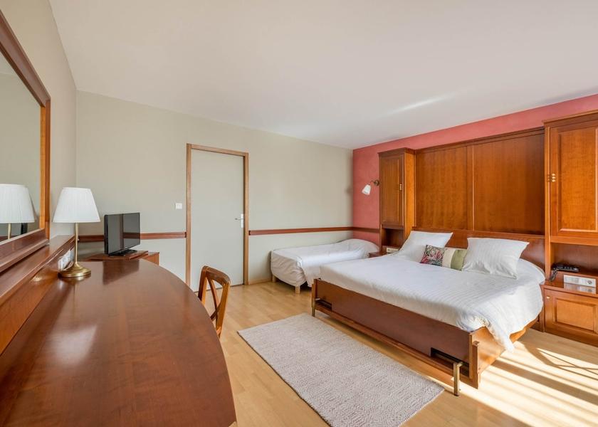 Auvergne-Rhône-Alpes Villefranche-sur-Saône Room