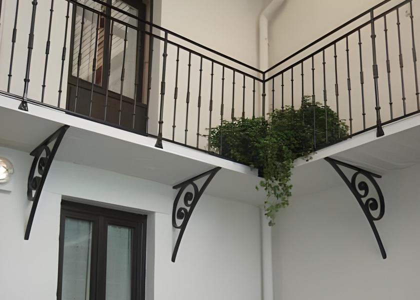 Auvergne-Rhône-Alpes Villefranche-sur-Saône exterior view