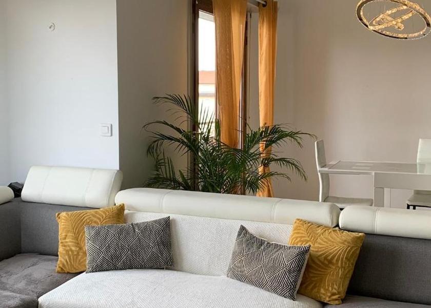 Auvergne-Rhone-Alpes Thonon-Les-Bains 