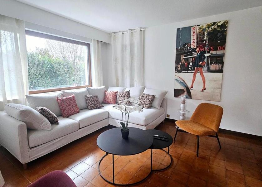 Auvergne-Rhone-Alpes Thonon-Les-Bains 