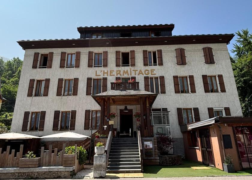 Auvergne-Rhone-Alpes Brides-les-Bains entrance