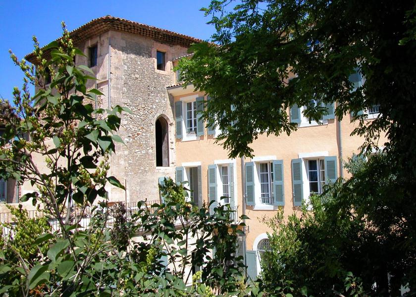 Provence - Alpes - Cote d'Azur Apt exterior view