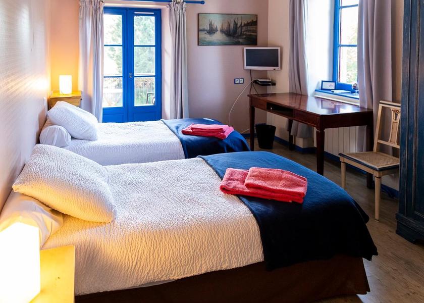 Nouvelle-Aquitaine Forges Twin Room with Balcony