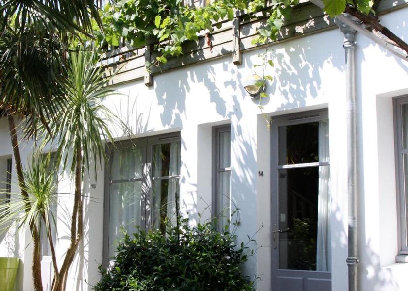 Nouvelle-Aquitaine Ars-en-Re facilities