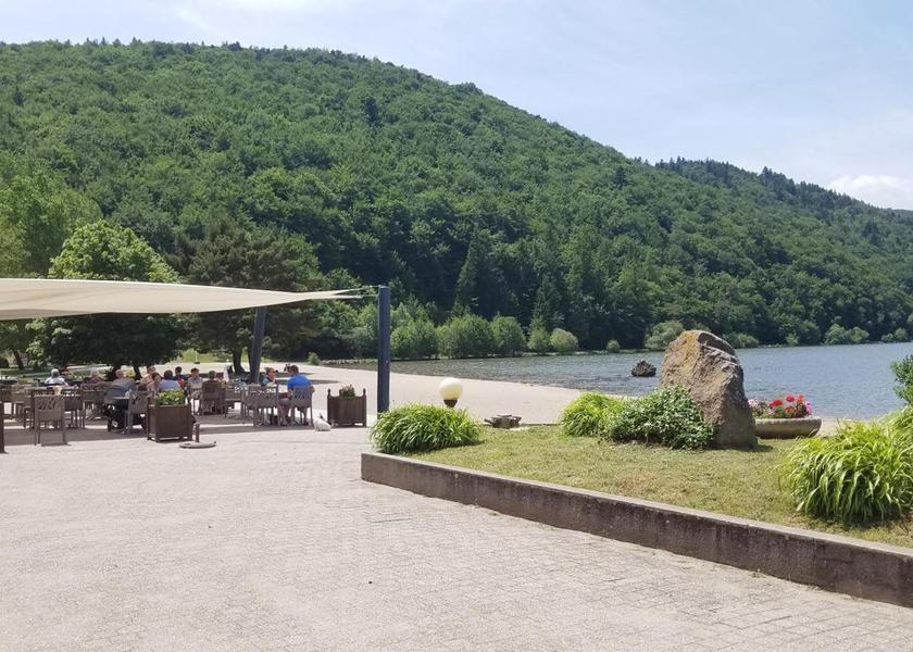 Auvergne-Rhone-Alpes Besse-et-Saint-Anastaise facilities