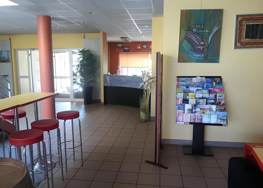 Nouvelle-Aquitaine Blanquefort reception