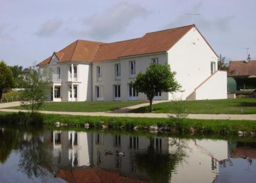 Centre-Loire Valley Bracieux entrance
