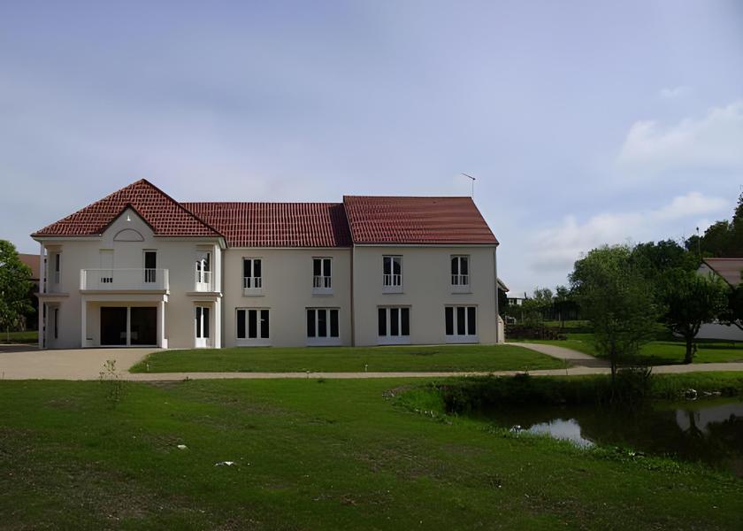 Centre-Loire Valley Bracieux exterior view