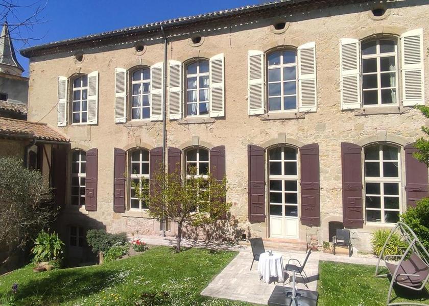 Occitanie Castelnaudary garden