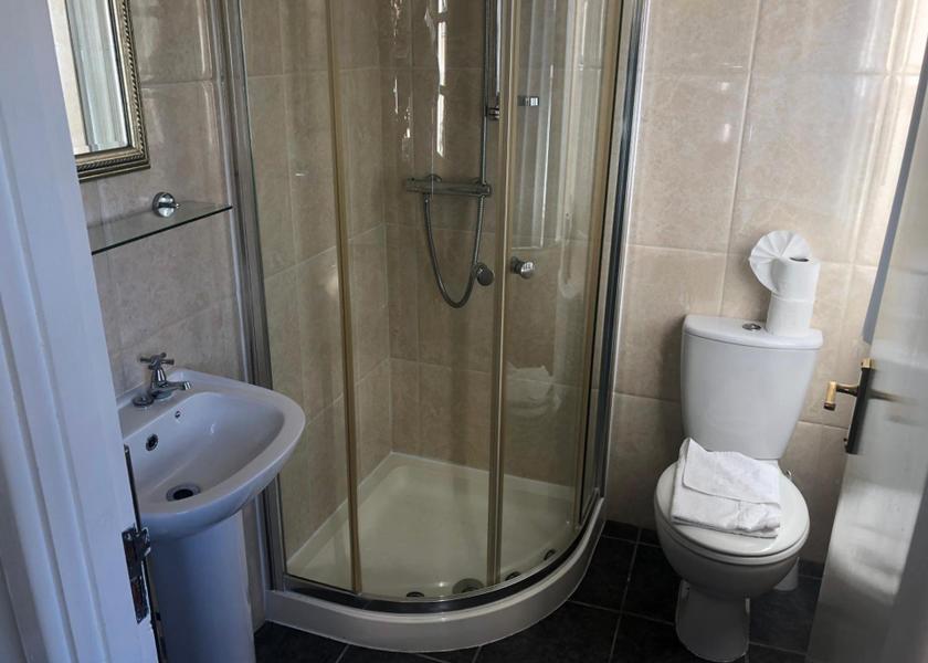 England Tintagel bathroom