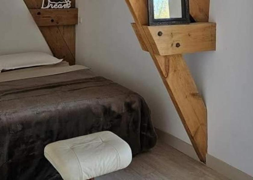 Pays de la Loire Chateaubriant guestroom