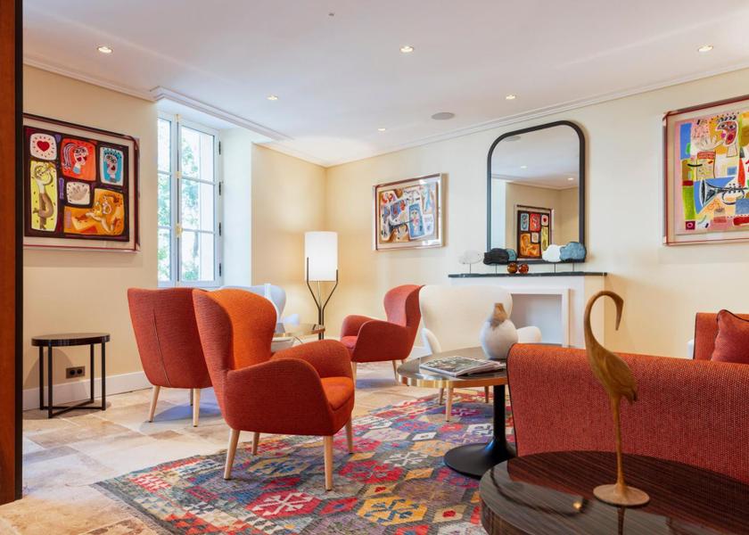 Provence - Alpes - Cote d'Azur Chateauneuf-du-Pape lobby