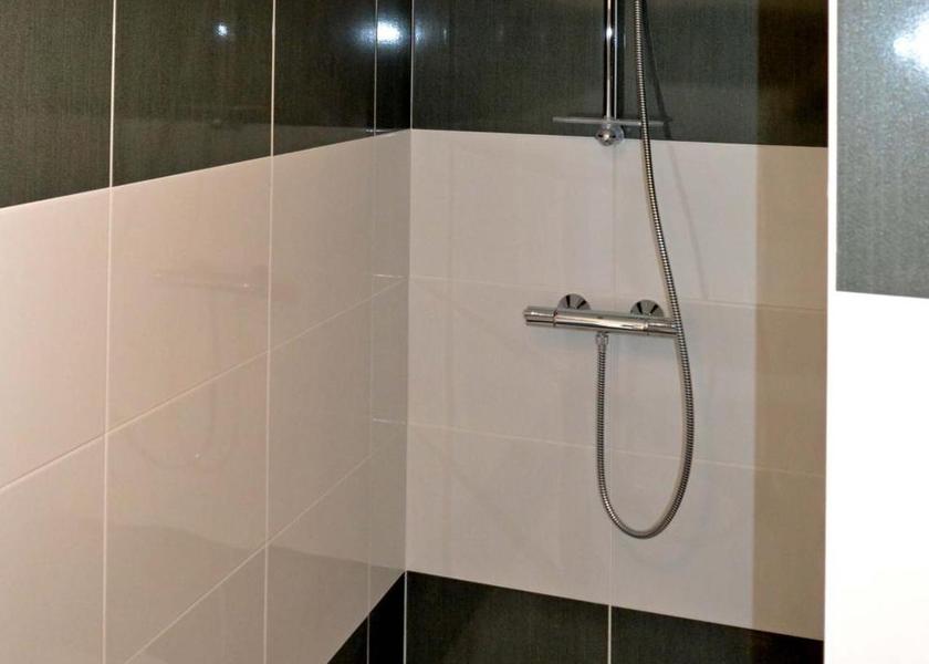 Centre - Loire Valley Chaveignes bathroom