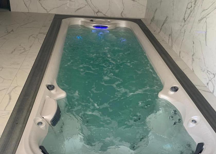 hot tub