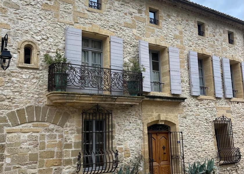 Occitanie Collias entrance