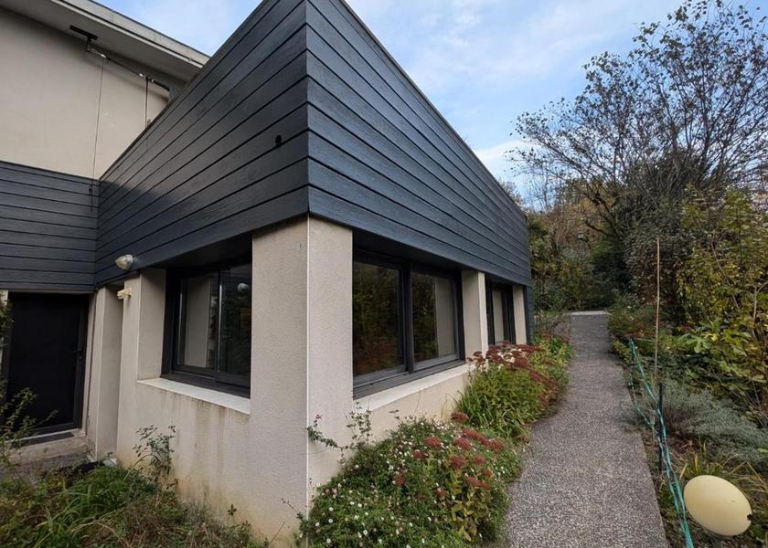 Auvergne-Rhone-Alpes Corenc garden